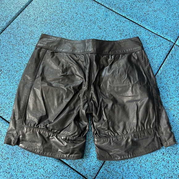 early 2000s vintage Embroidered leather shorts by Cynthia Rowley. Size 6 - Picture 2 of 3